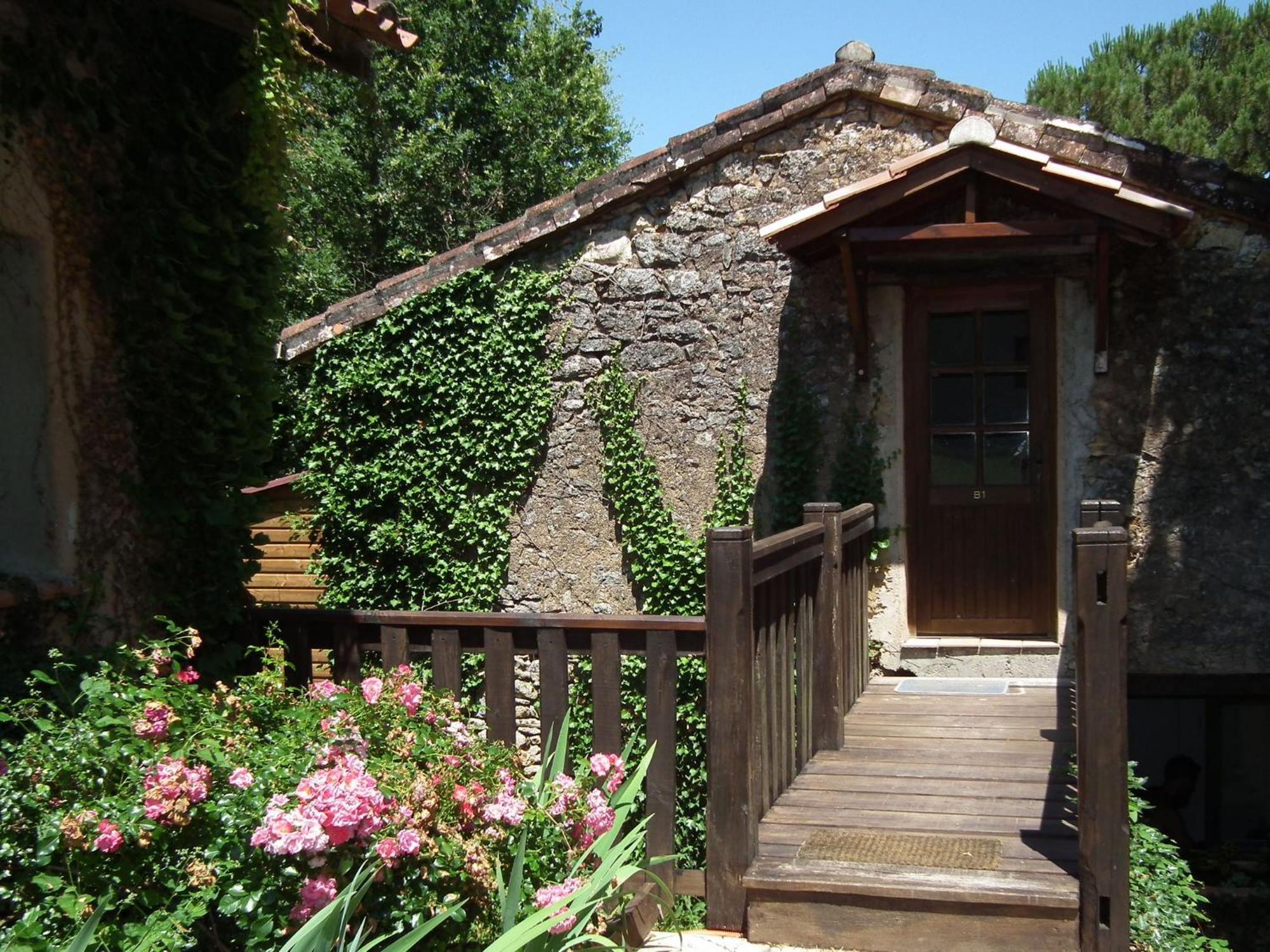 Domaine De Gavaudun Villa Ngoại thất bức ảnh